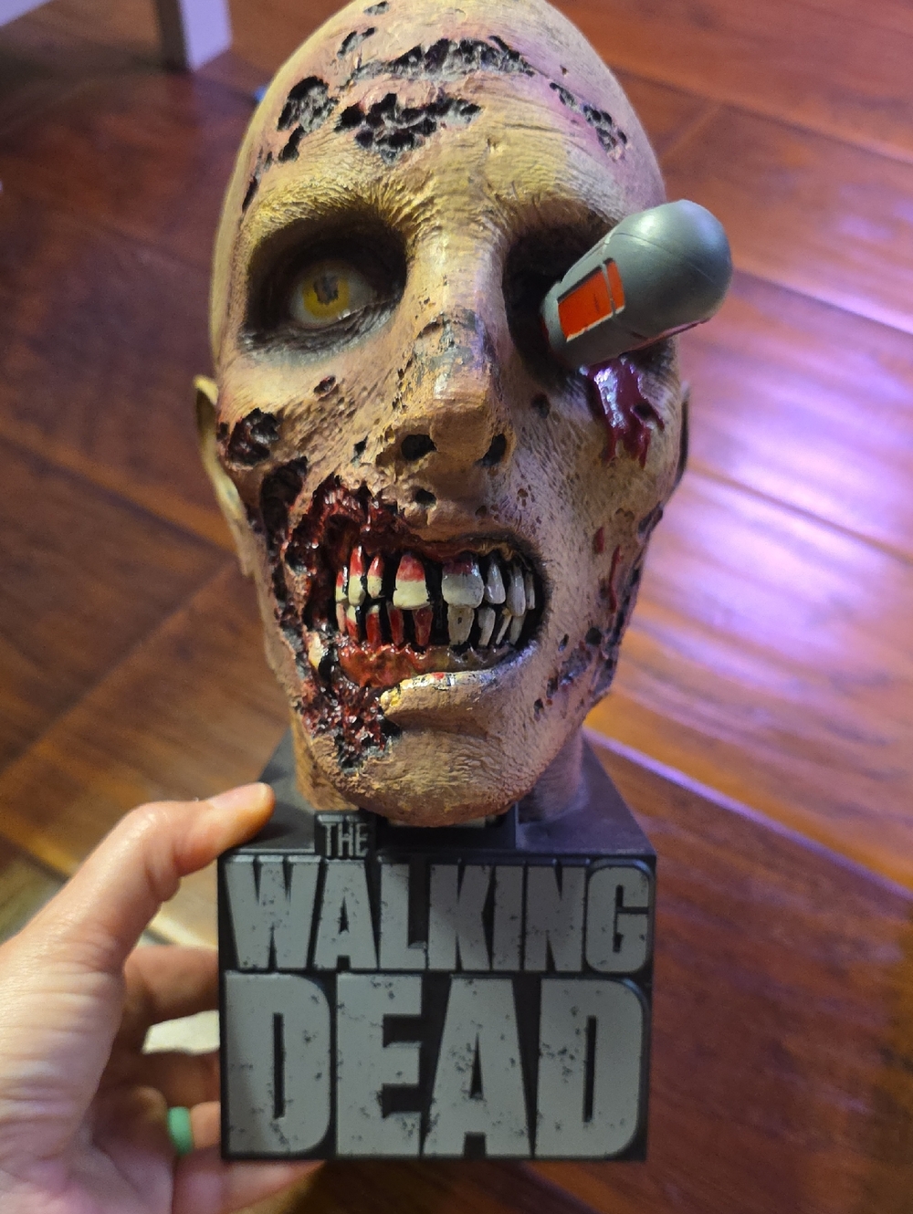 The Walking Dead Zombie Head Blu-ray Display - Season 2